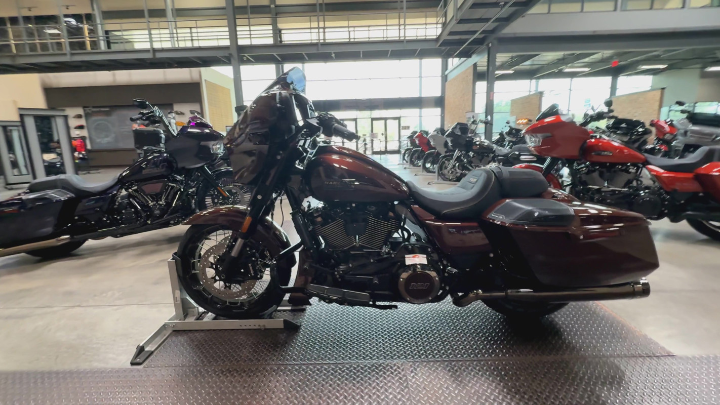 CVO® Street Glide®