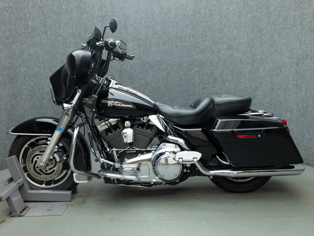 Street Glide®