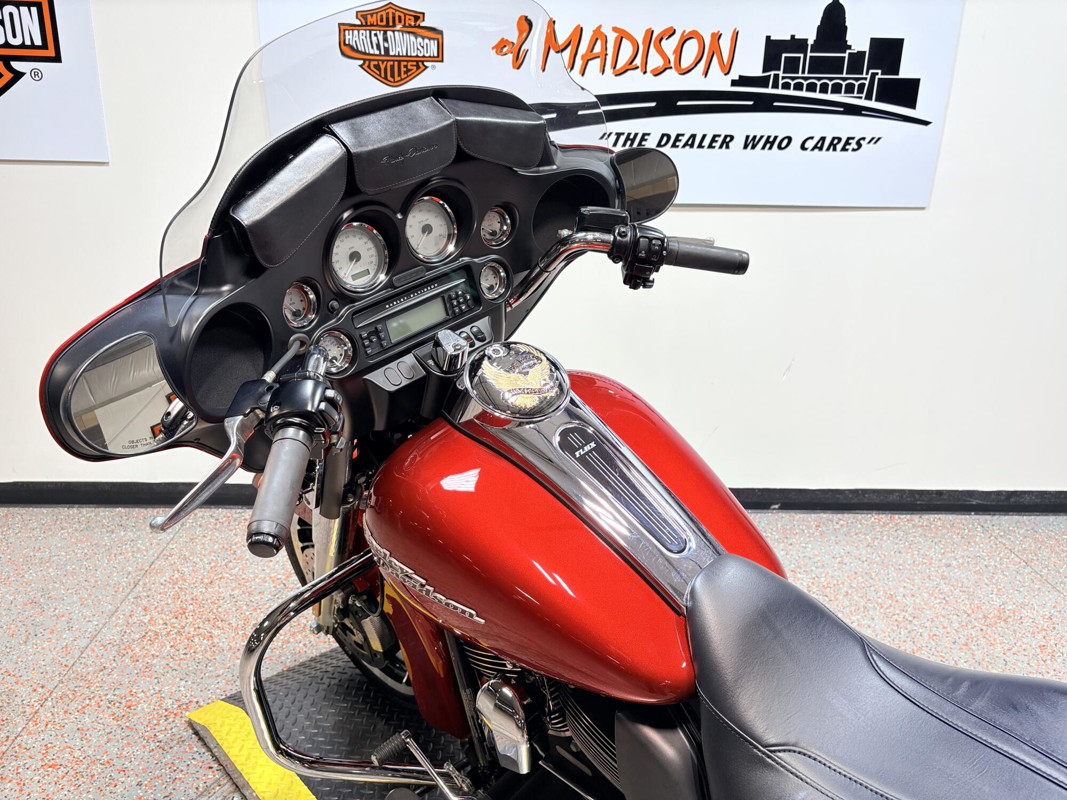 Street Glide®