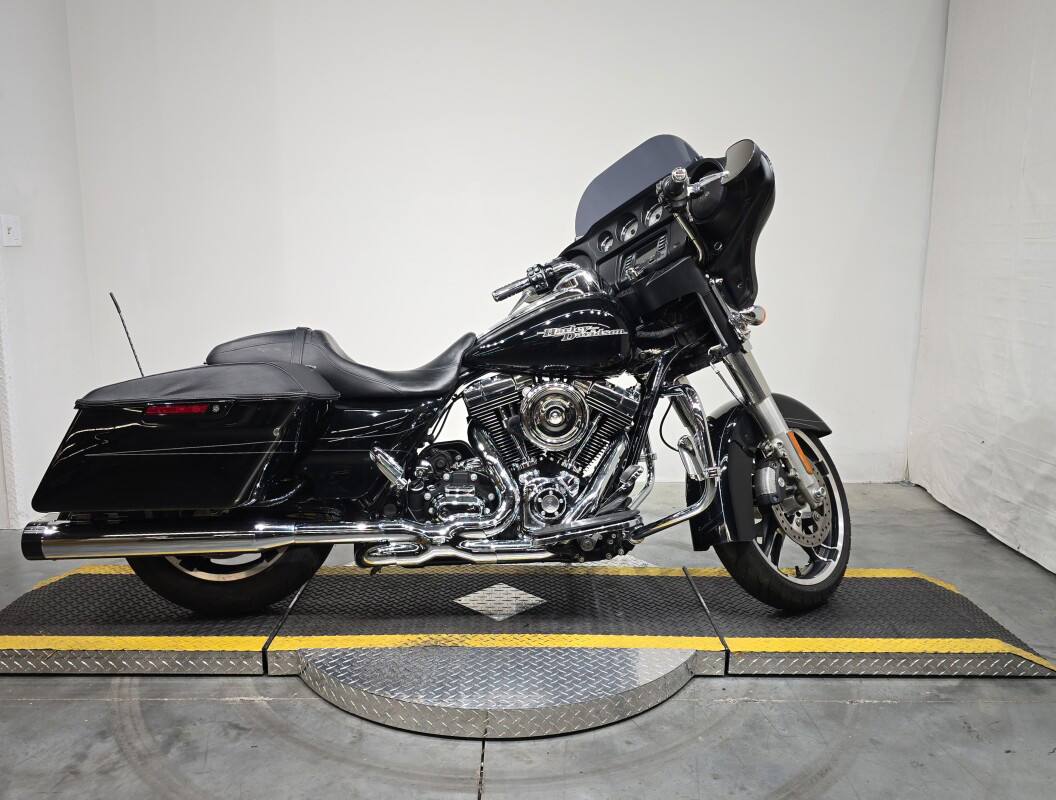 Street Glide®