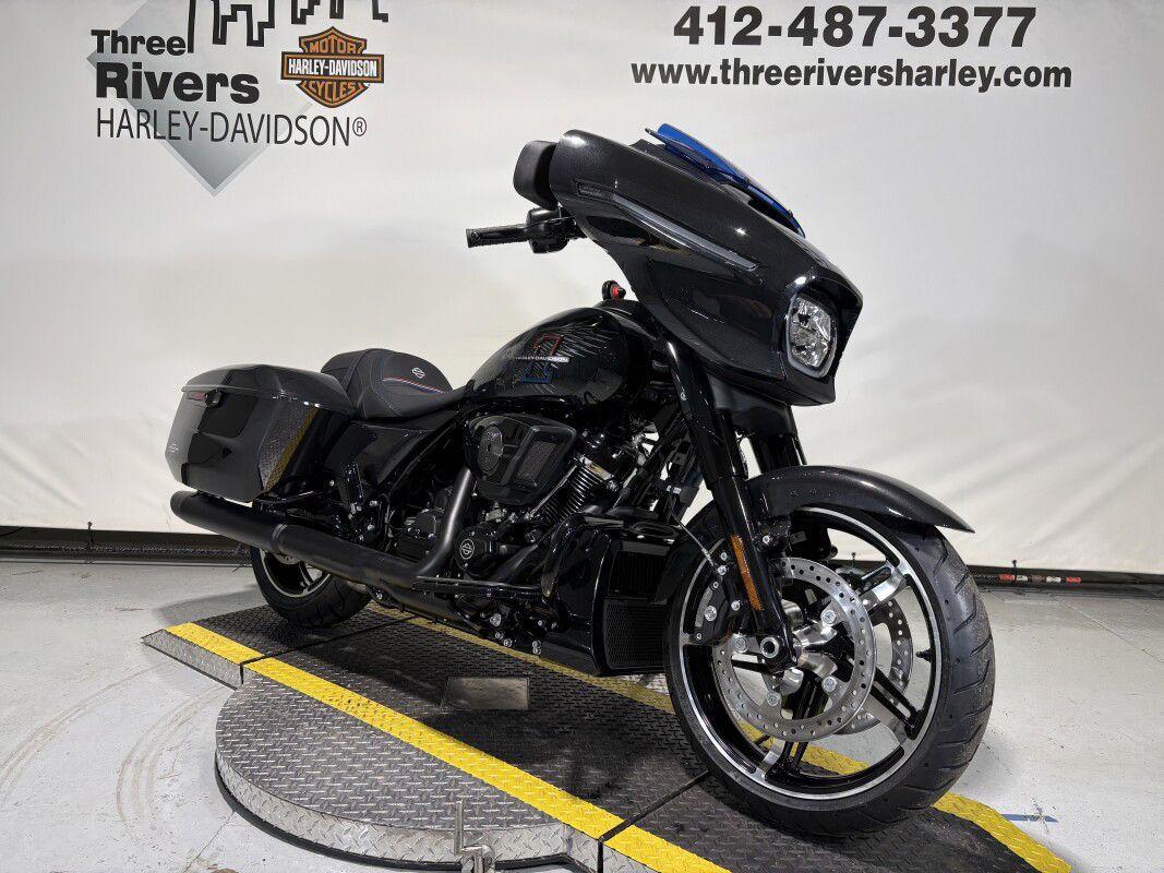 Street Glide®