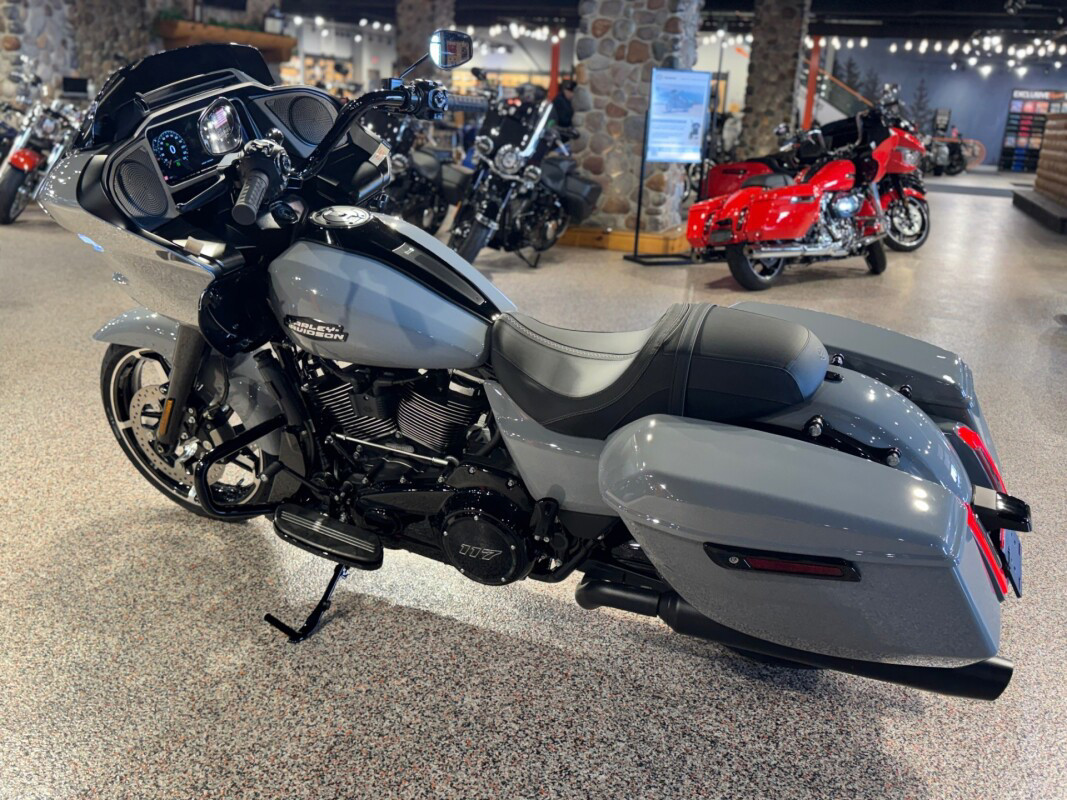 Road Glide®