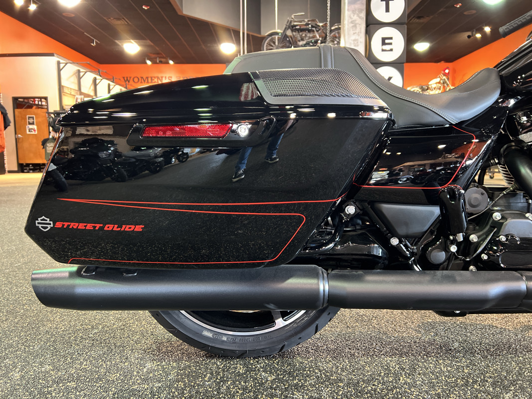 Street Glide®