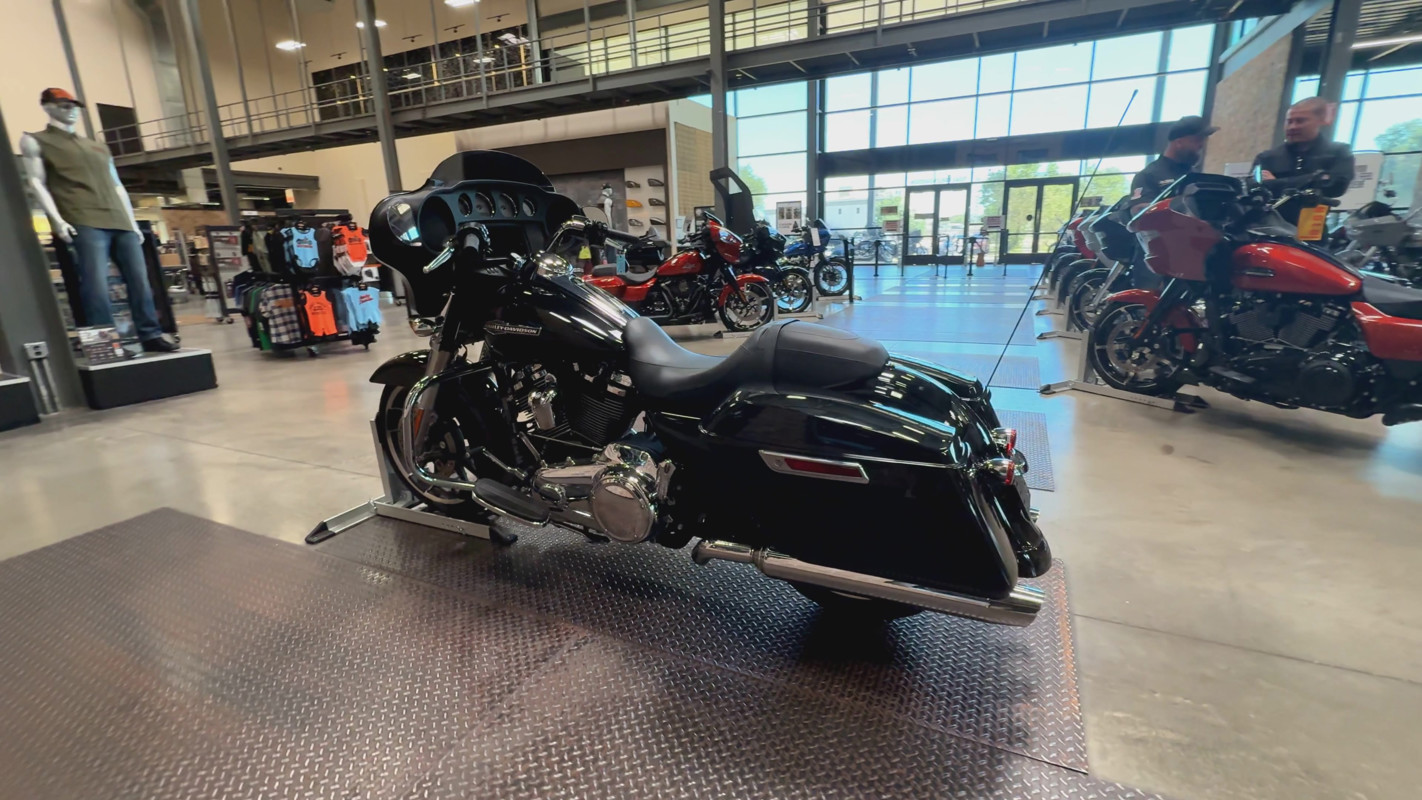Street Glide®