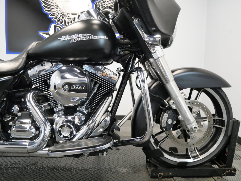 Street Glide®