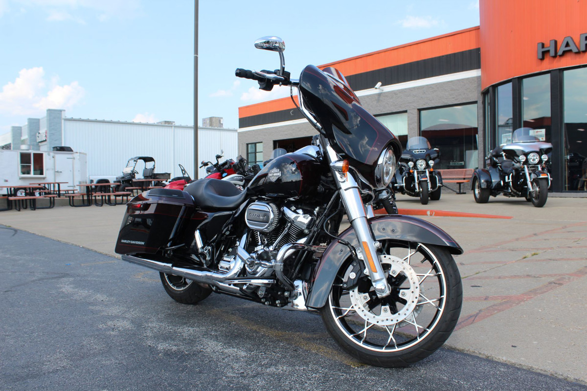Street Glide®
