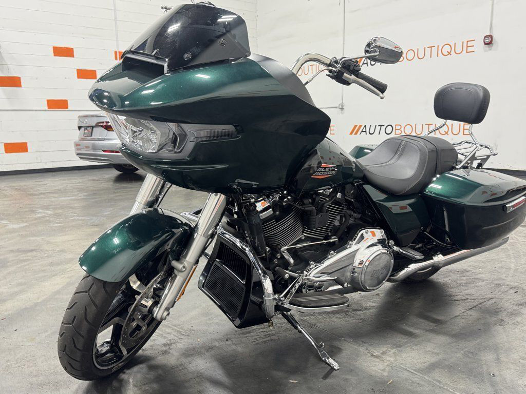 Road Glide®