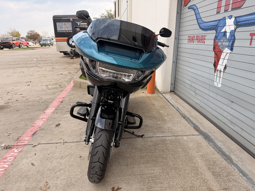 Road Glide®