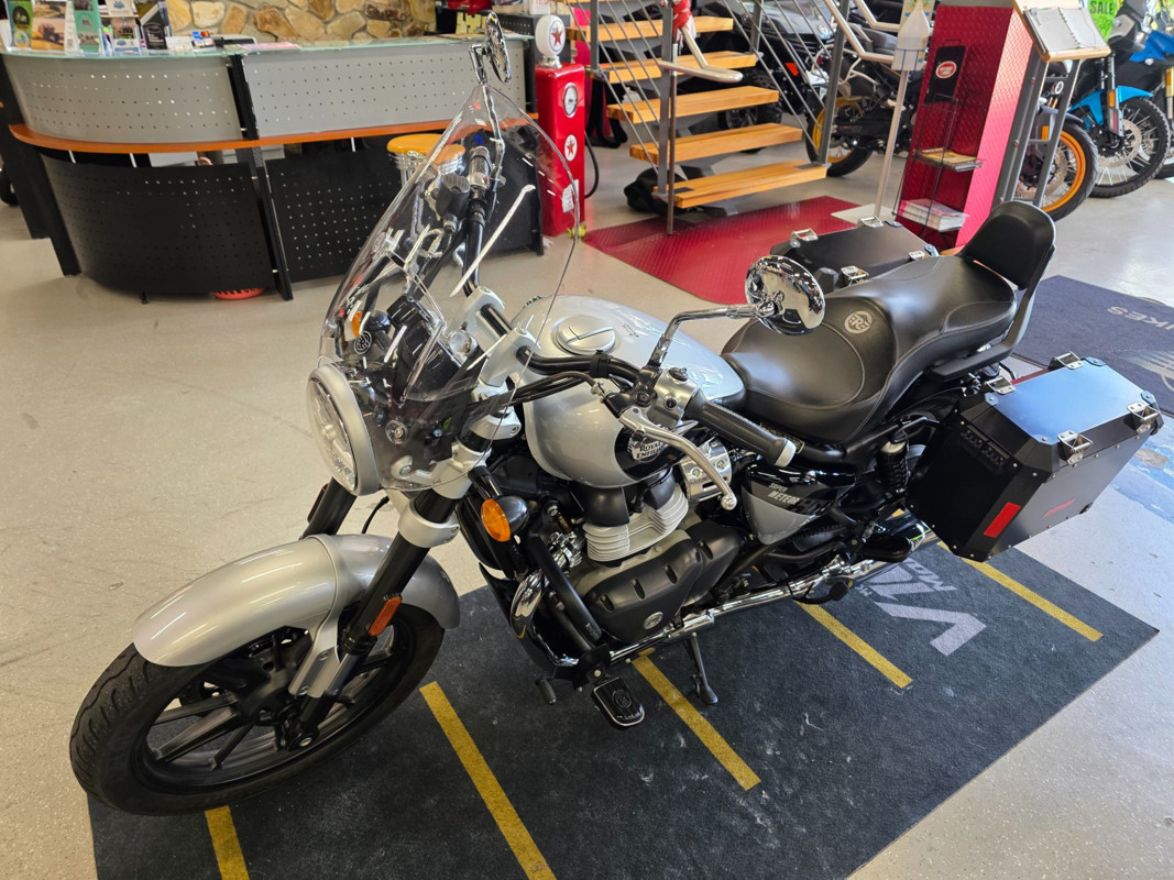 Super Meteor 650