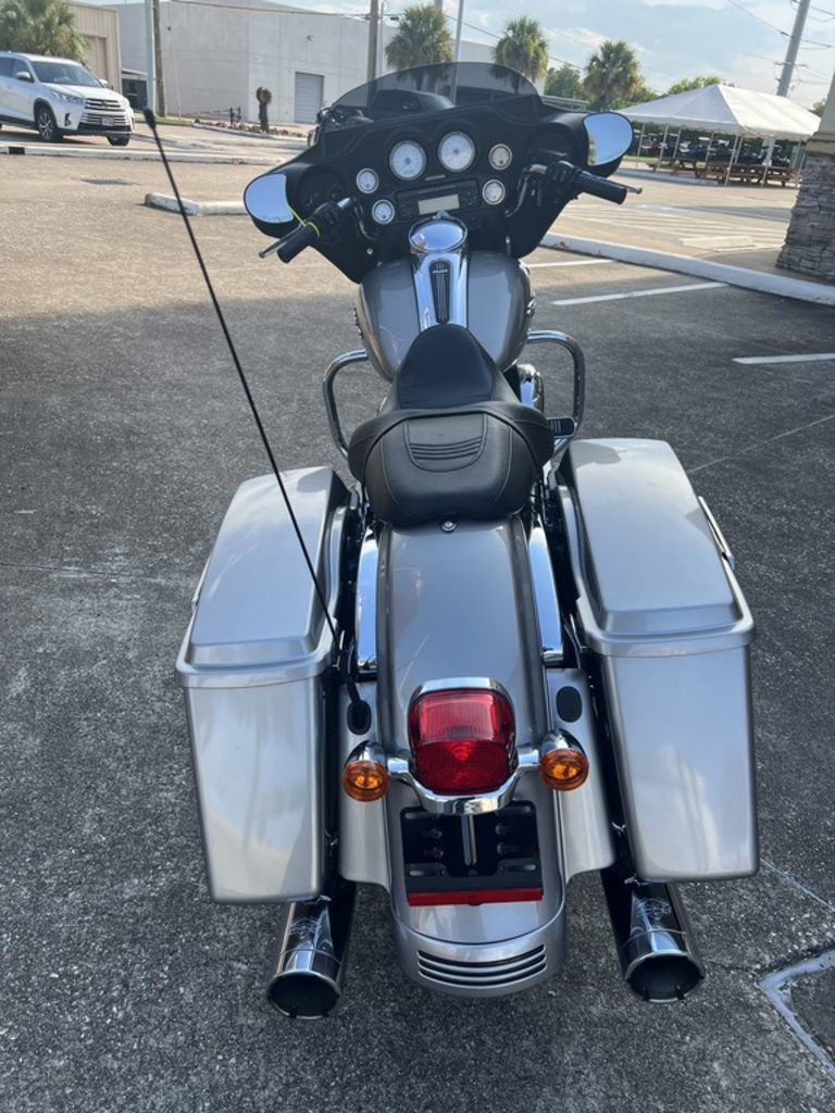 Street Glide®