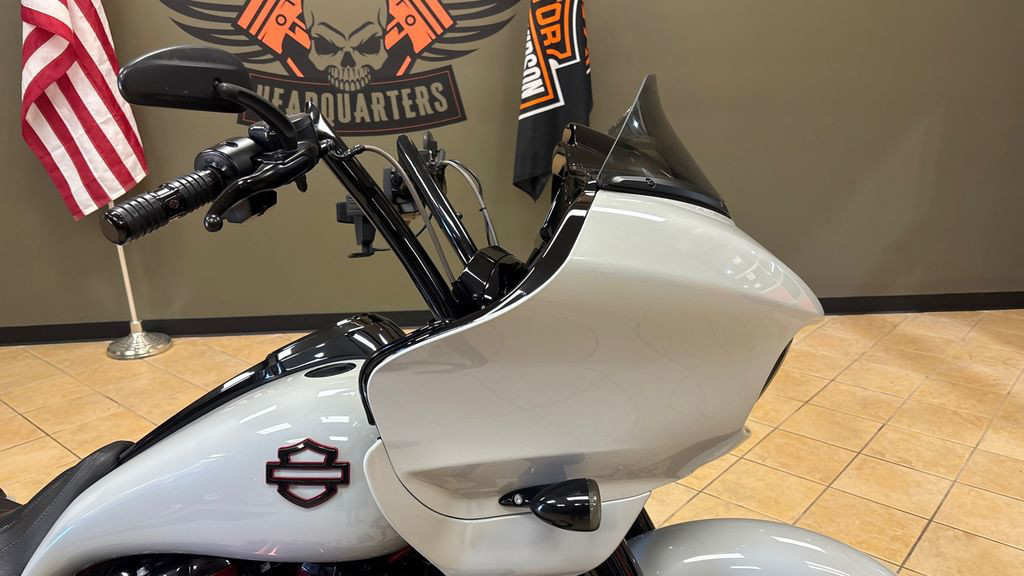 CVO® Road Glide®