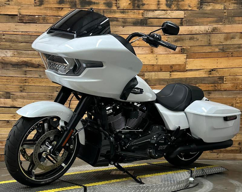 Road Glide®