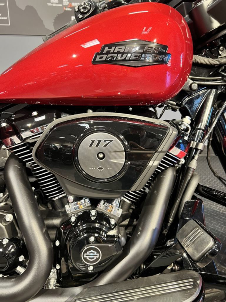Street Glide®