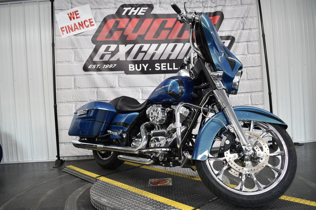 Street Glide®