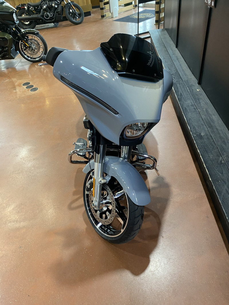 Street Glide®