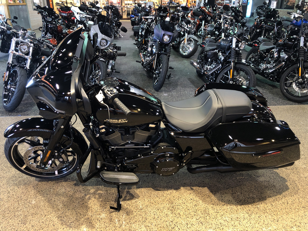 Street Glide®