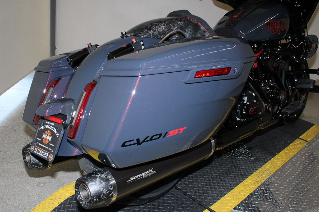 CVO® Street Glide® ST