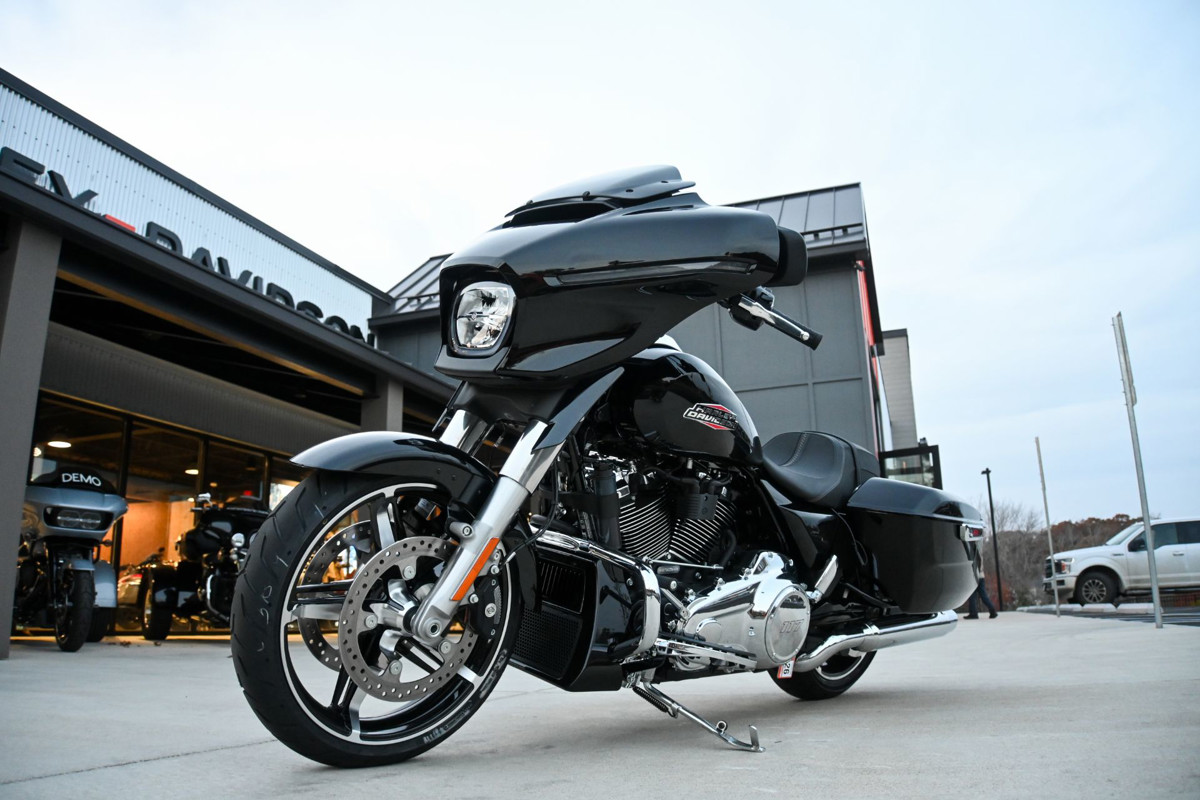 Street Glide®