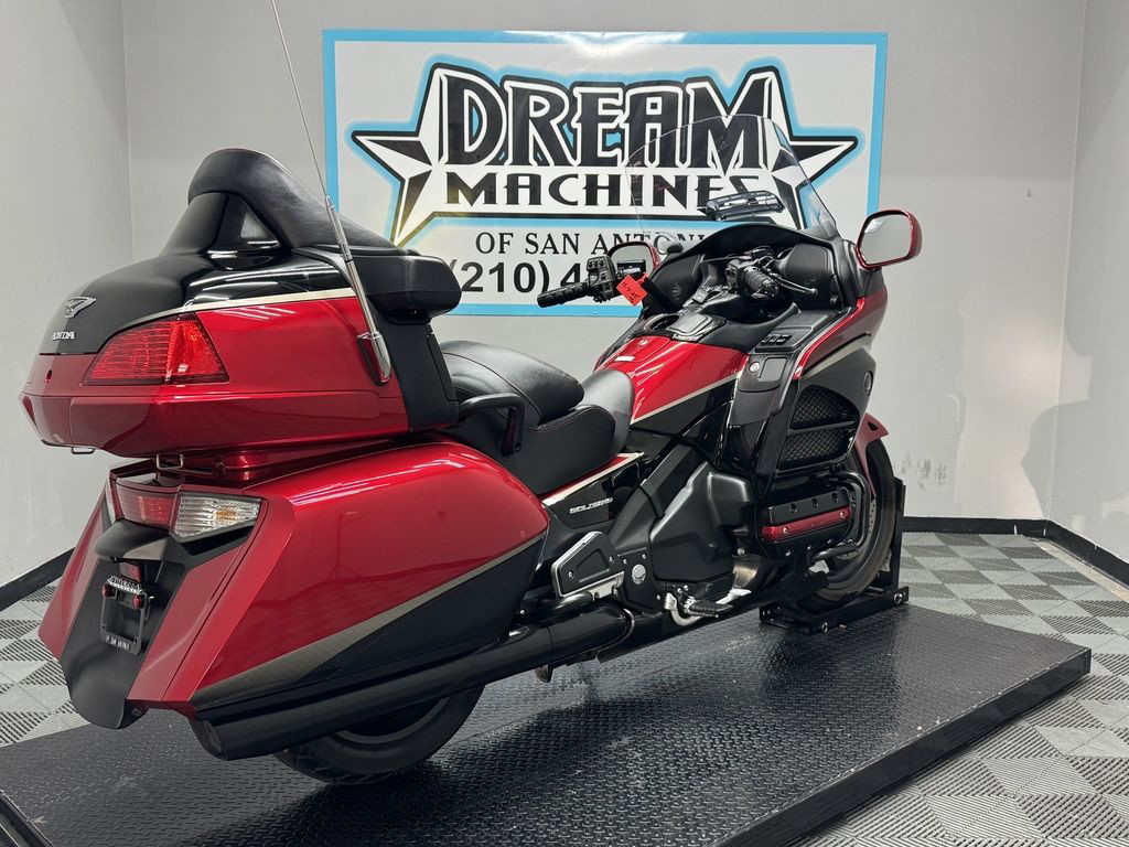 Gold Wing® Audio Comfort