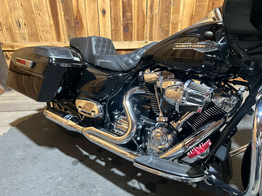 Road Glide®