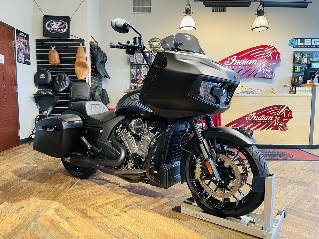 Challenger Dark Horse 112