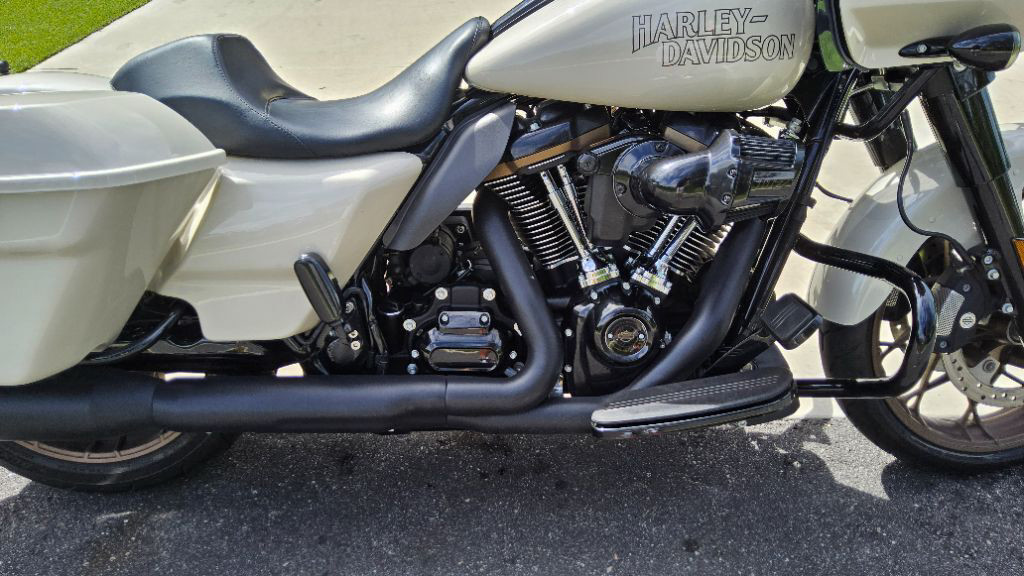 Road Glide®