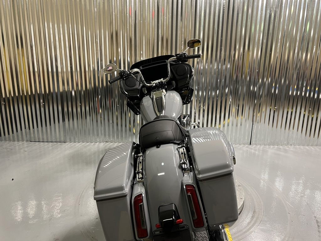 Road Glide®