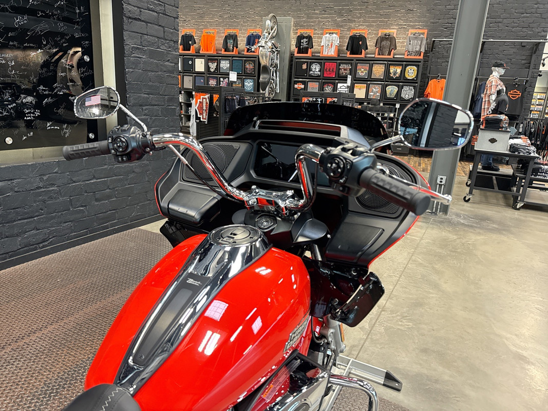 Road Glide®