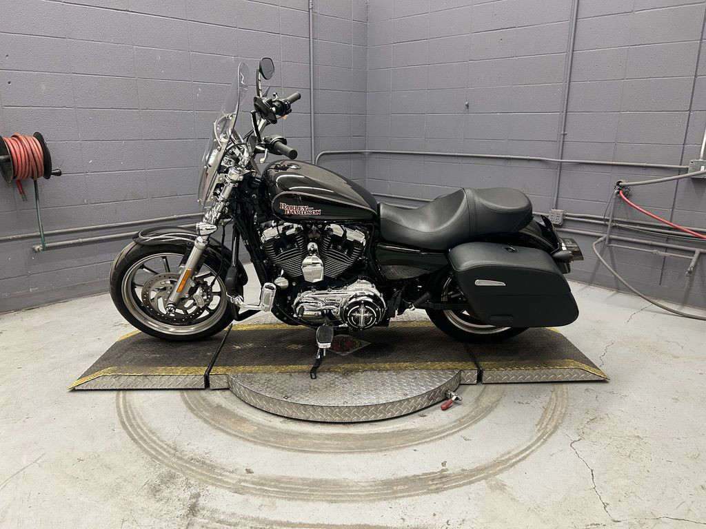 Sportster® SuperLow® 1200T