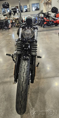 Street Bob®