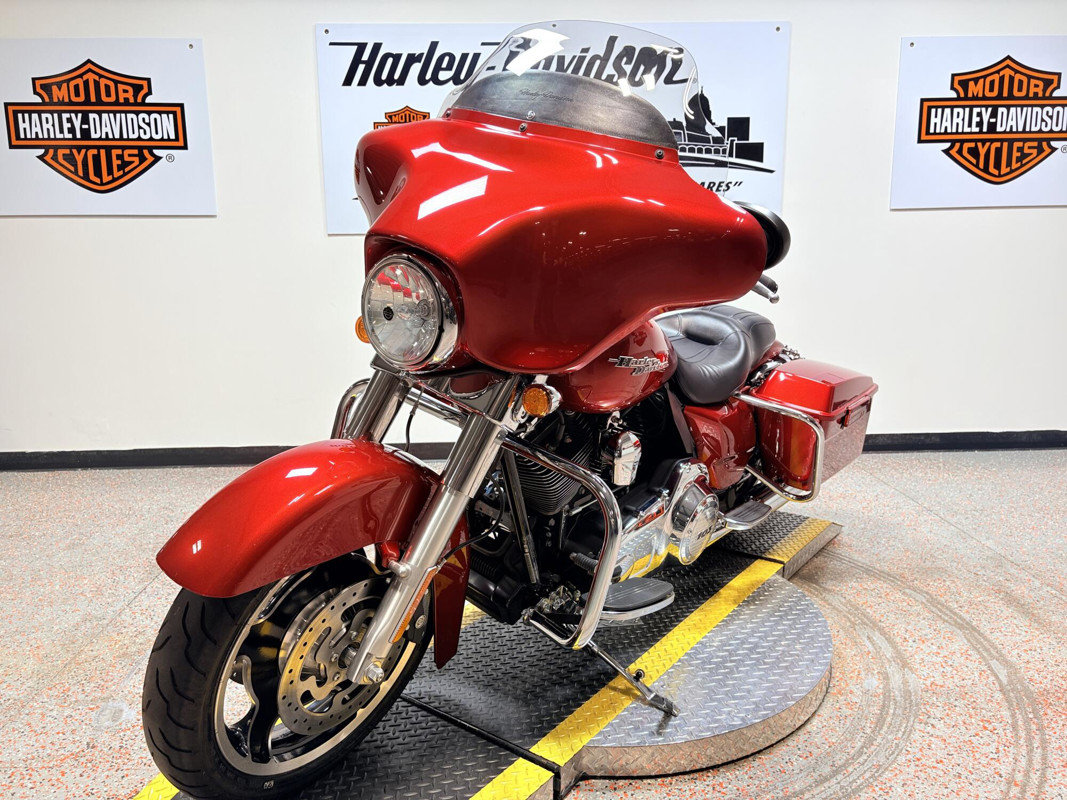 Street Glide®