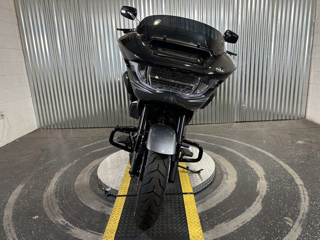 CVO® Road Glide®