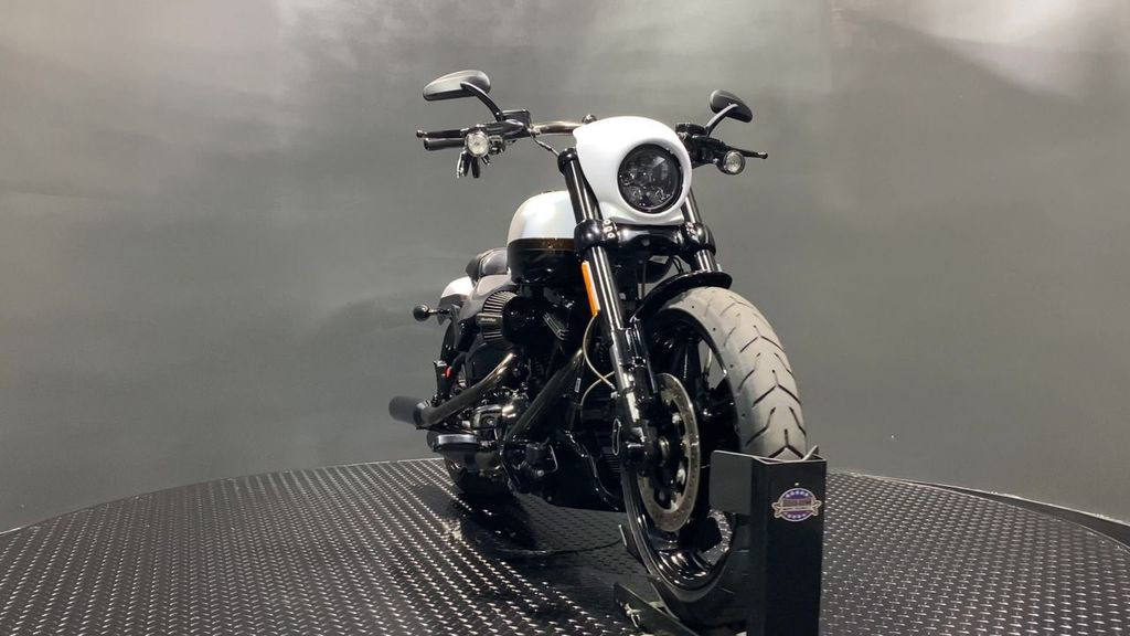 CVO® Pro Street Breakout®