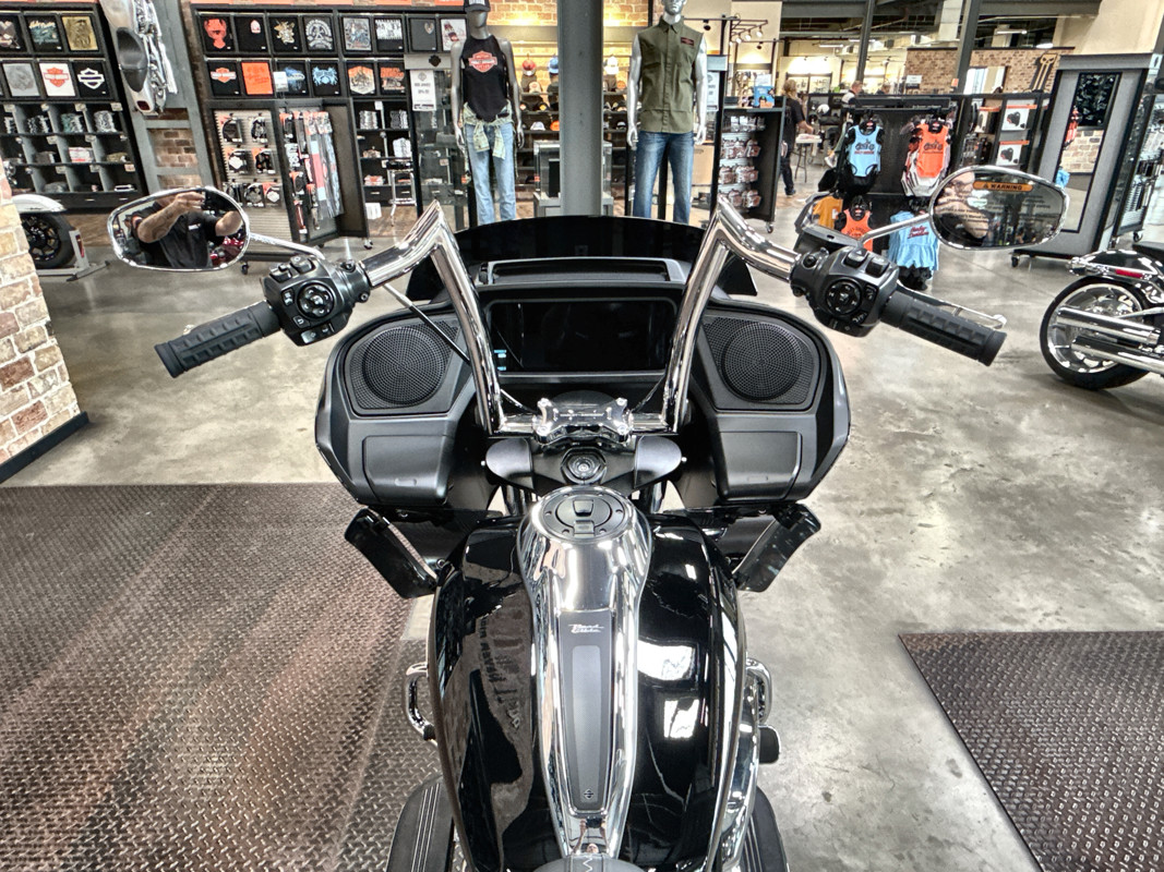 Road Glide®