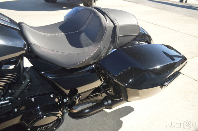 Street Glide®