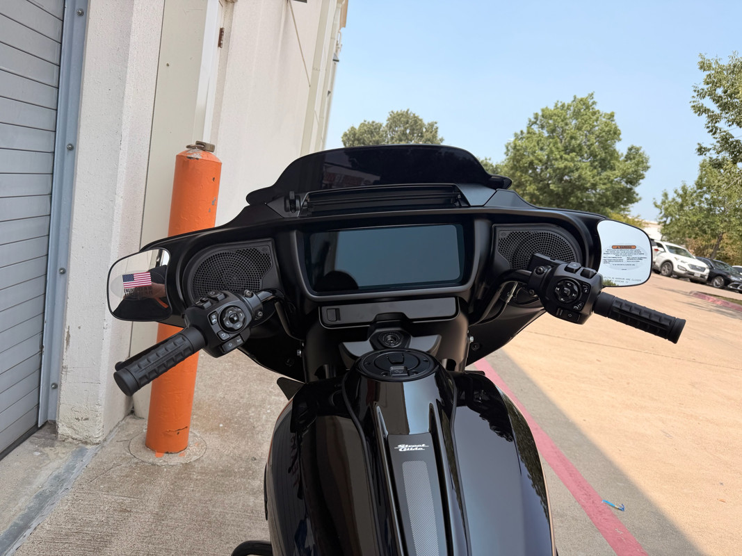 Street Glide®