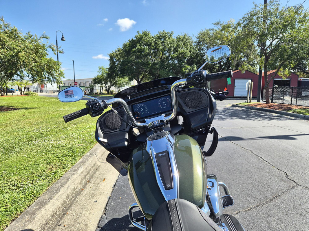 Road Glide®
