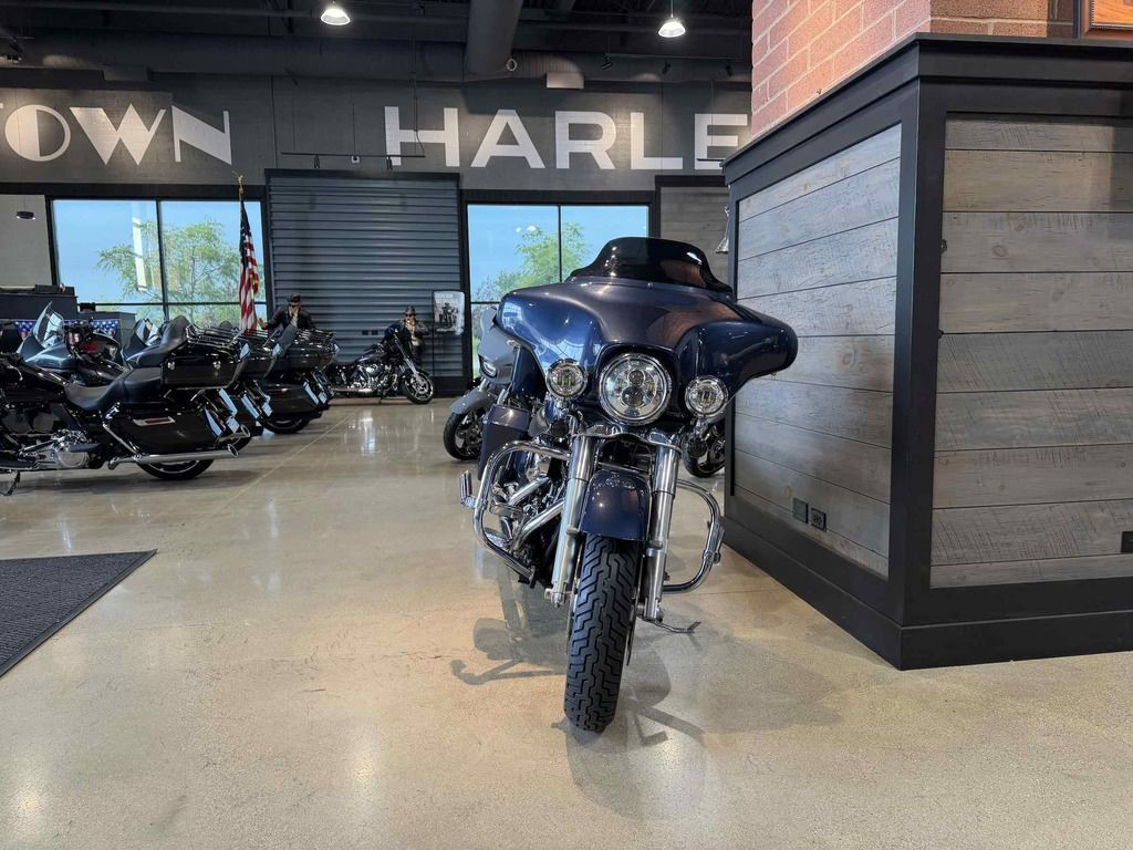 Street Glide®