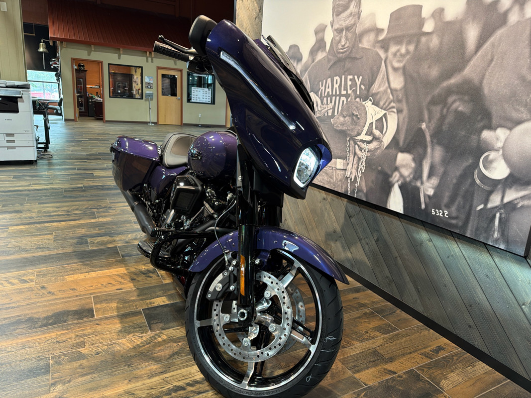 Street Glide®