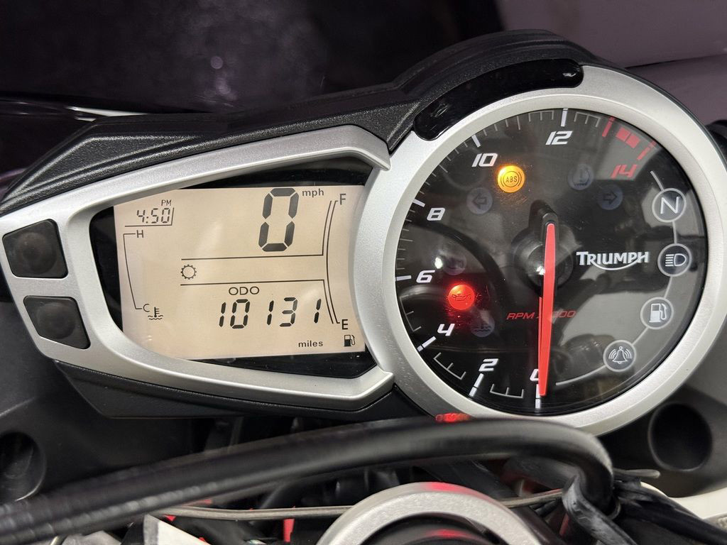 Street Triple ABS