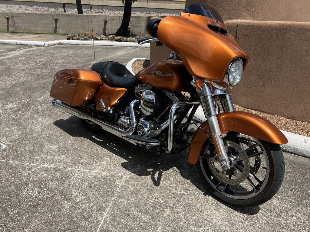 Street Glide®