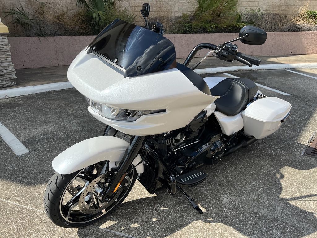 Road Glide®