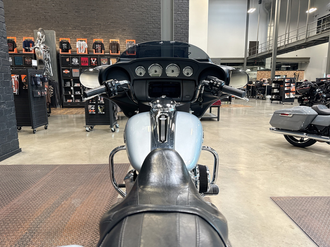 Street Glide®