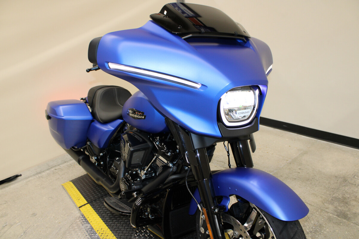 Street Glide®