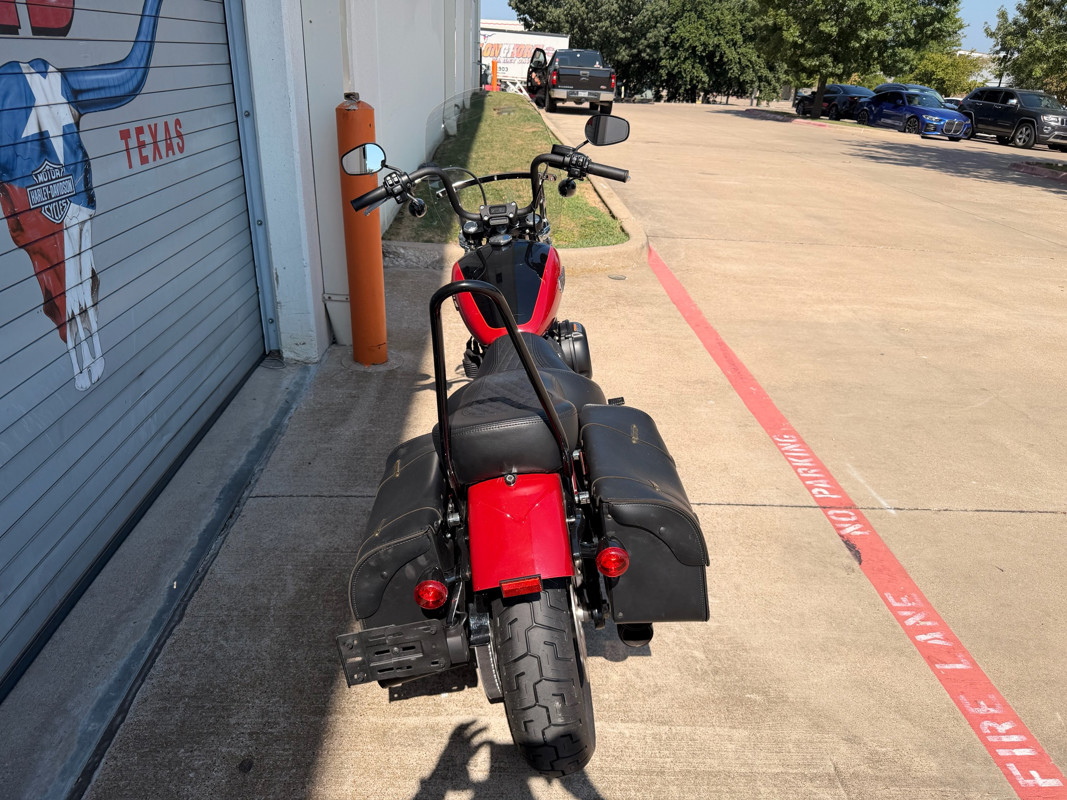 Street Bob®