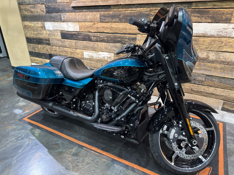 Street Glide®