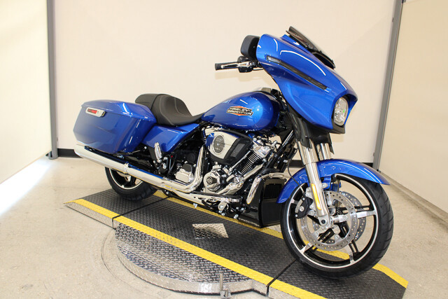 Street Glide®