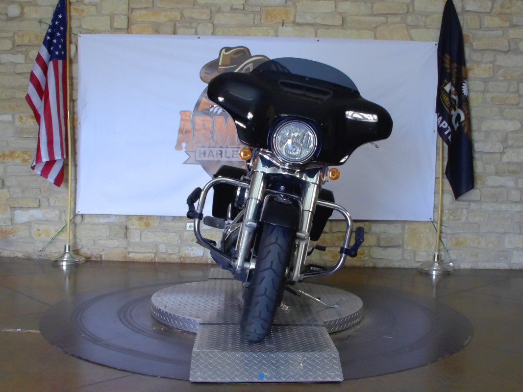 Street Glide®