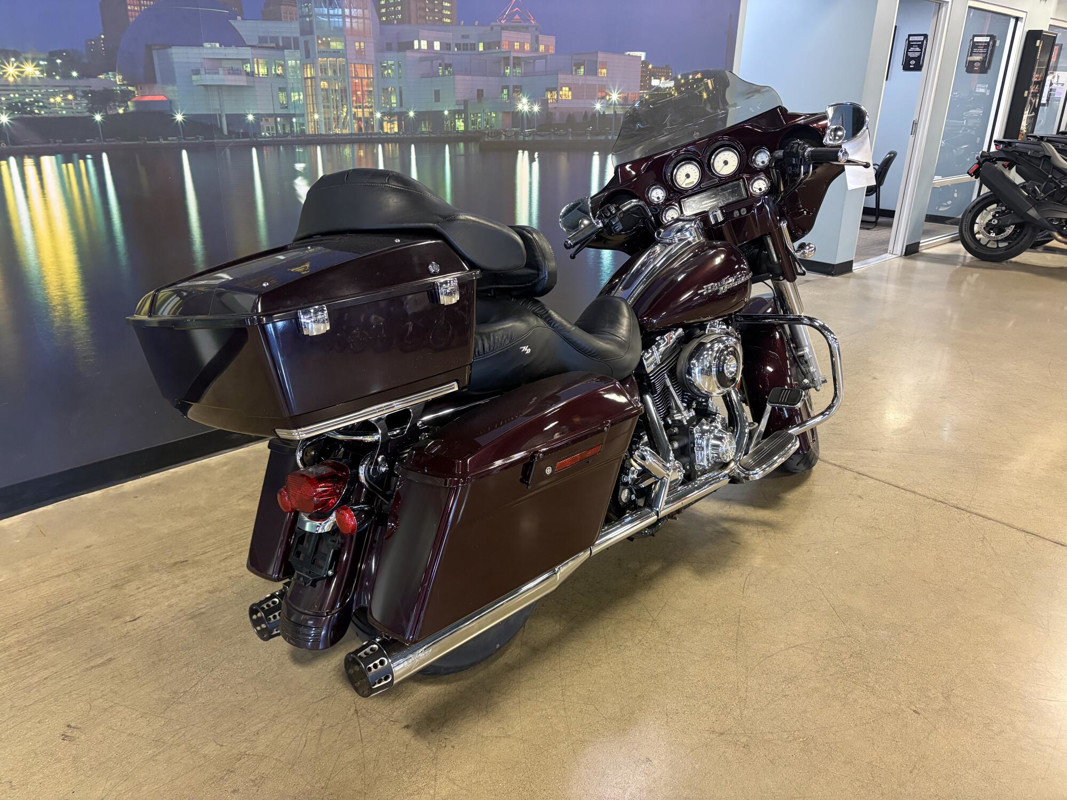 Street Glide®