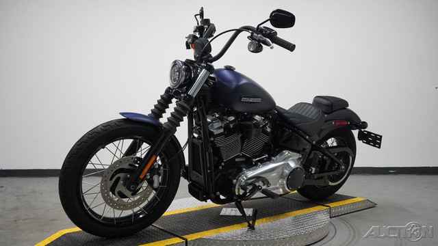 Street Bob®